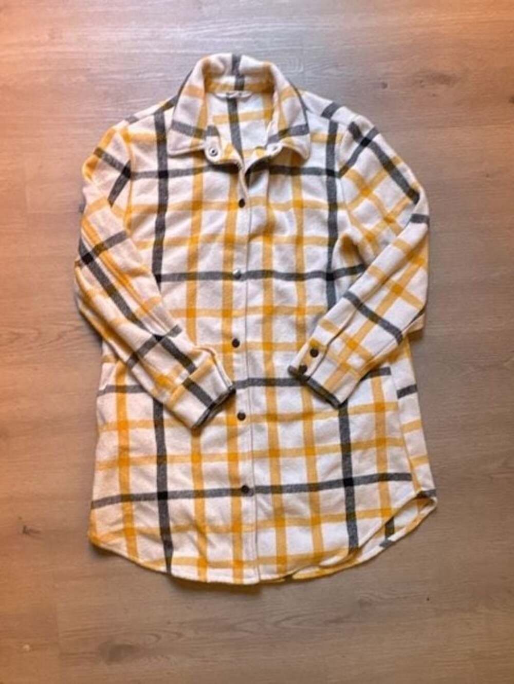 BB Dakota Women's Long Sleeve Button-Up Plaid Shirt Jacket Size Medium Cute